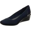 Anne Klein Women’s Wisher Wedge Pump(Navy Multi Fabric)
