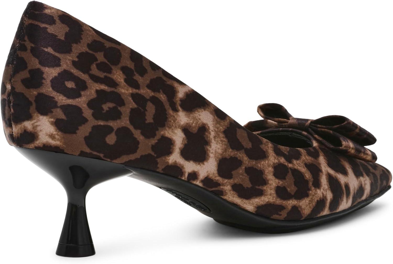 imageAnne Klein Womens TheresaLeopard