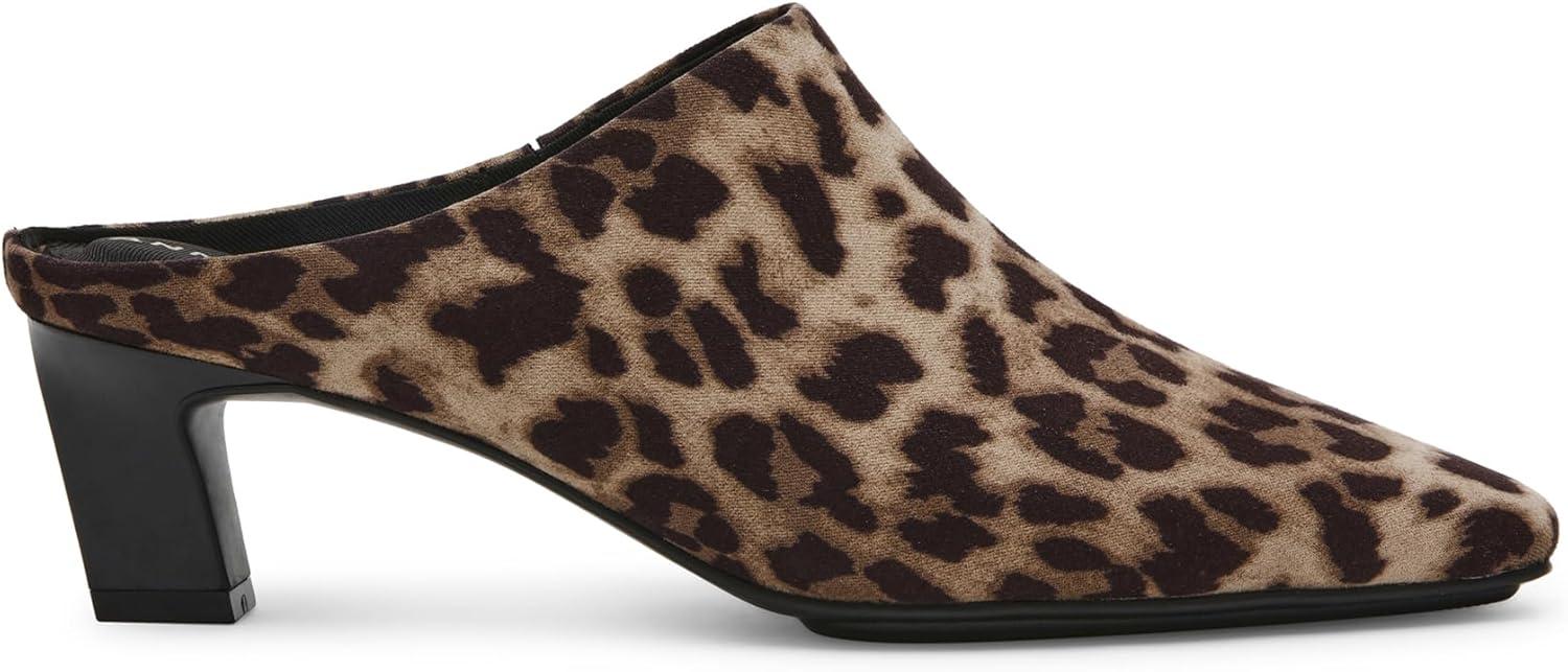 imageAnne Klein Womens SabrineLeopard