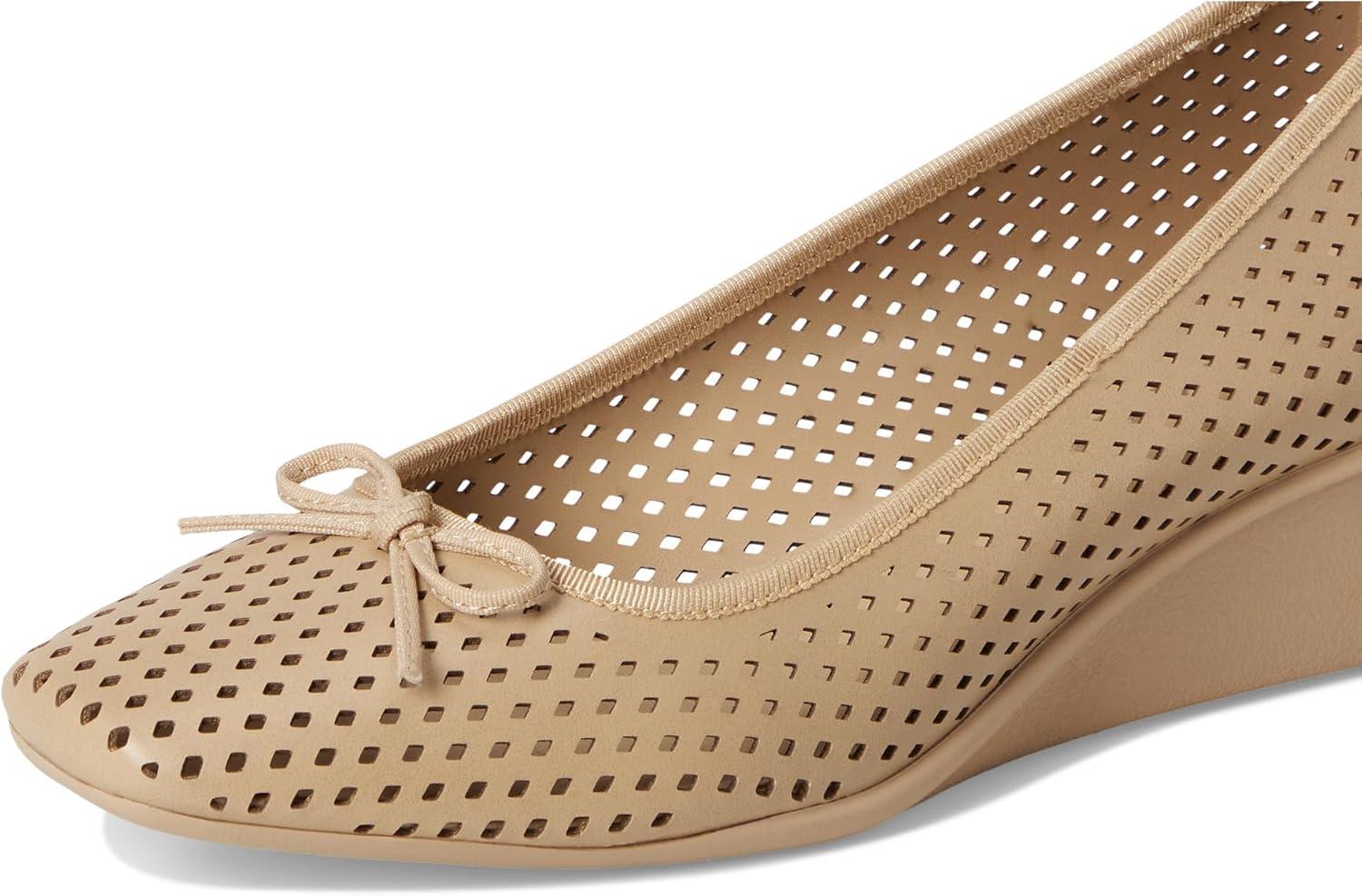 imageAnne Klein Womens WinsletBiscotti