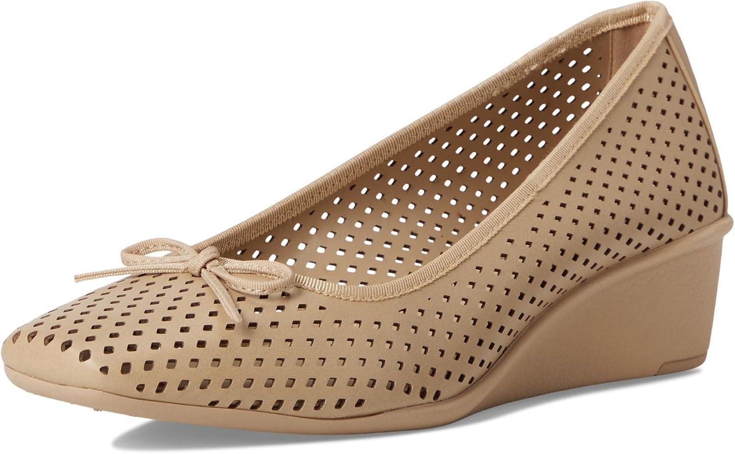 imageAnne Klein Womens WinsletBiscotti