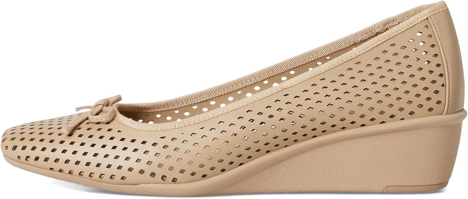 imageAnne Klein Womens WinsletBiscotti