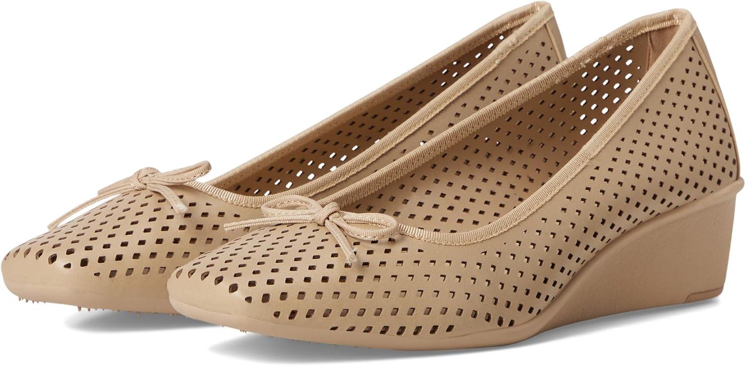 imageAnne Klein Womens WinsletBiscotti