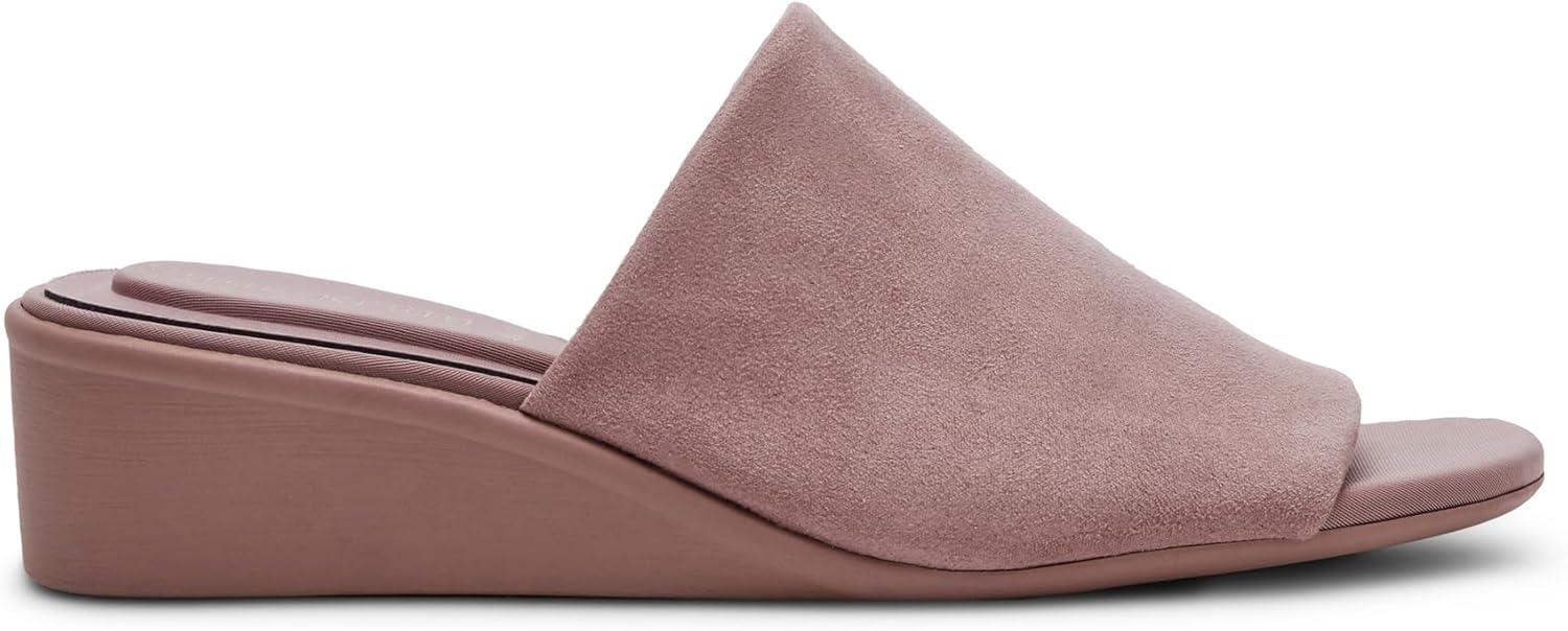 imageAnne Klein Womens Wishful PumpTaupe